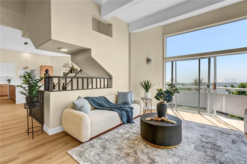 881 Mount Washington Dr