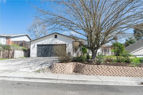 Photo of 1736 Wade Dr, Paso Robles, CA 93446 (MLS # NS26034234)