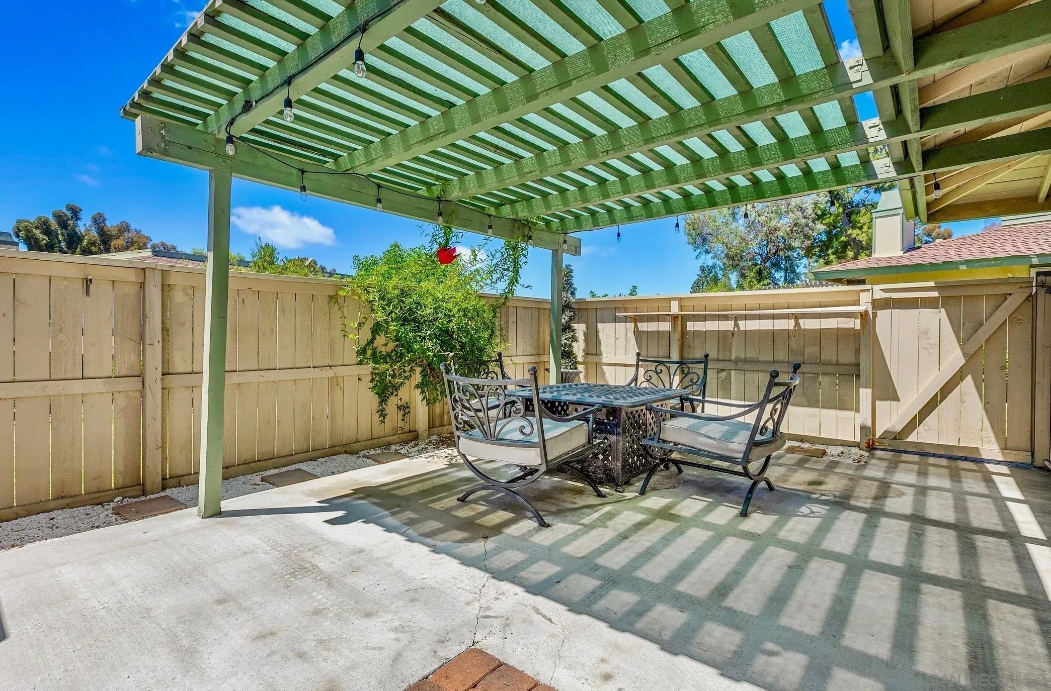 10112 Caminito Volar