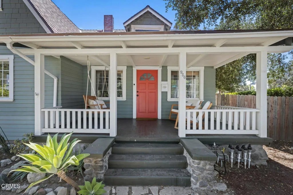 956 E Villa Street