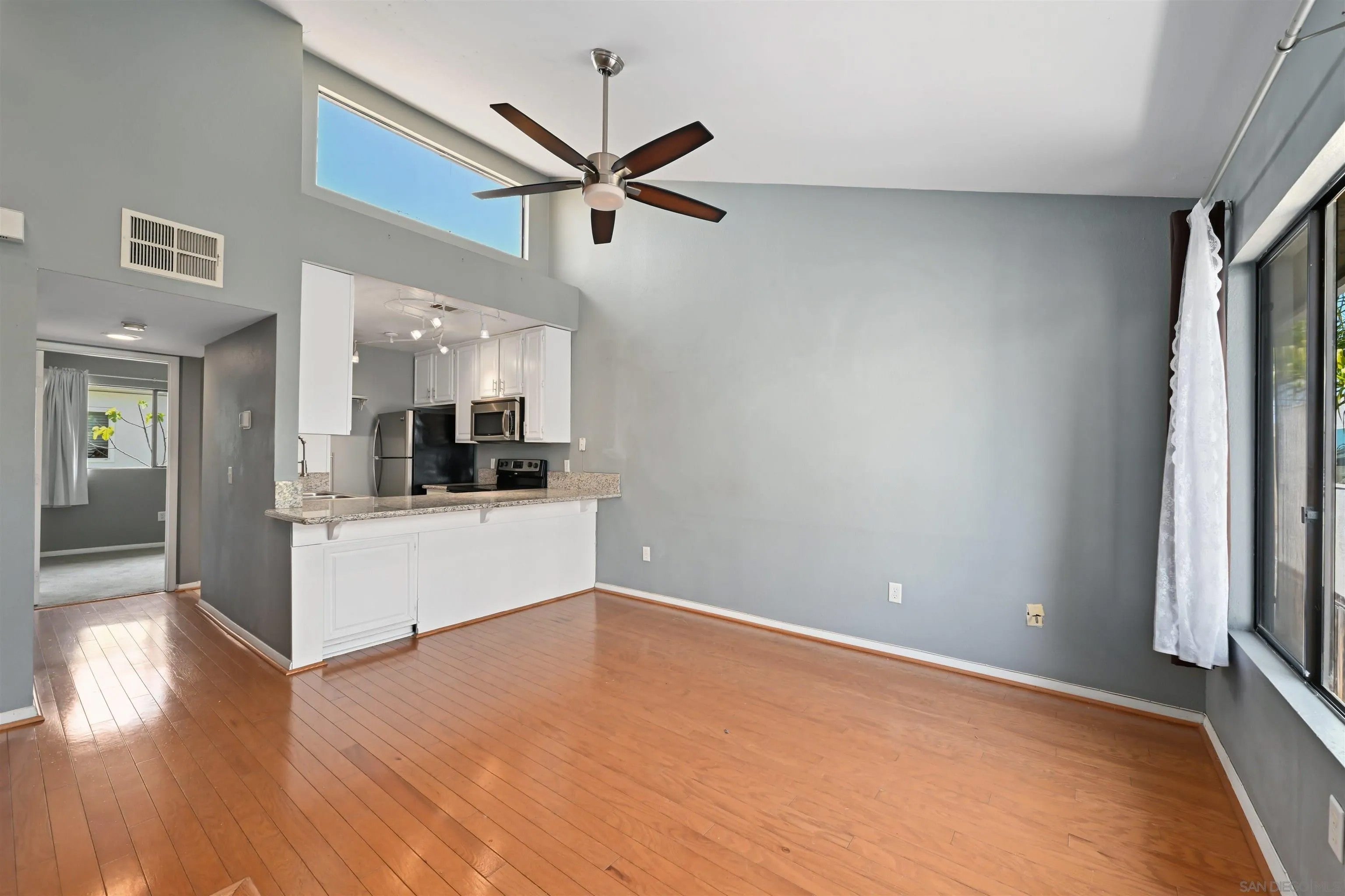 4576 Hawley 5