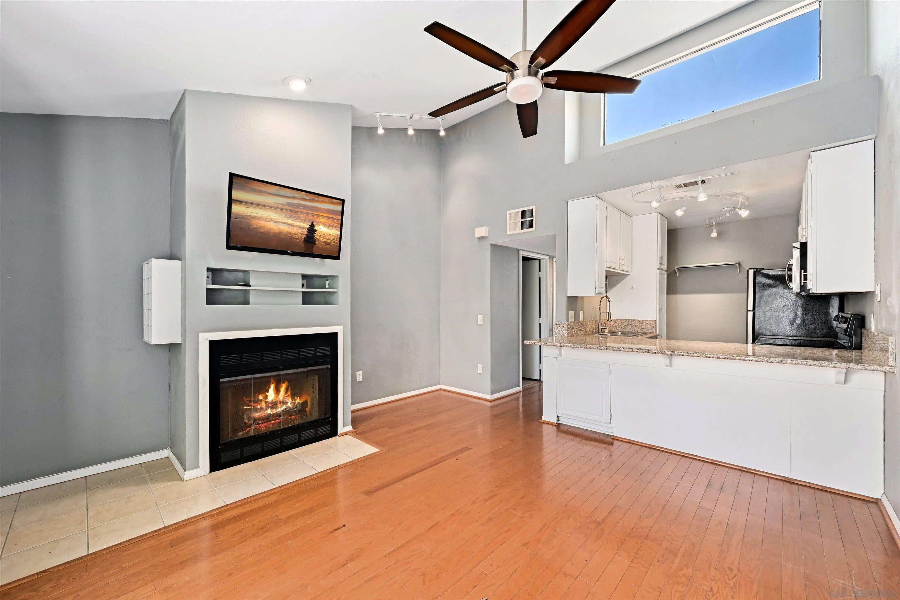 4576 Hawley 5