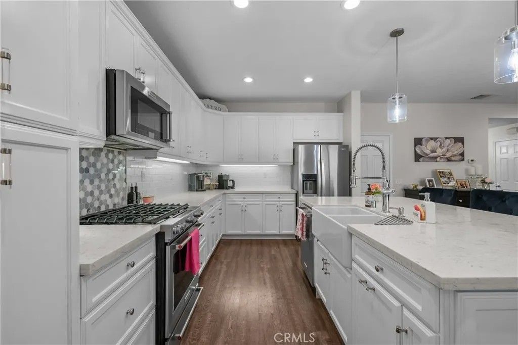 Photo of 28821 Panorama Court, Valencia, CA 91354 (MLS # SR26092201)