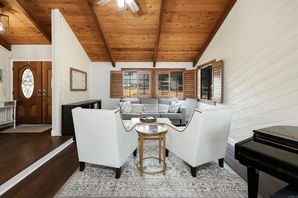 2129 Avenida Del Cielo