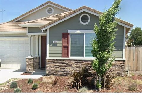 Photo of 6232 Matthew Ln, Riverbank, CA 95367 (MLS # MC25248282) Photo of 6232 Matthew Ln, Riverbank, CA 95367 (MLS # MC25248282)