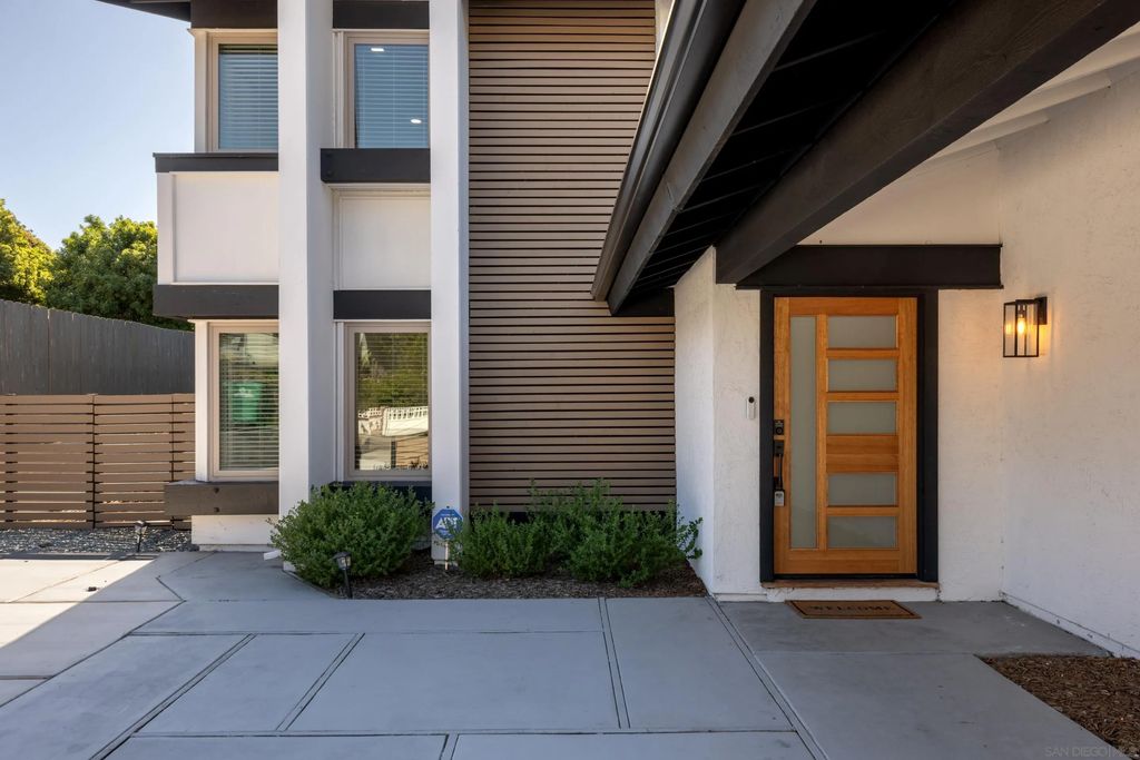 Photo of 4716 Murat Pl, San Diego, CA 92117 (MLS # 260002597)