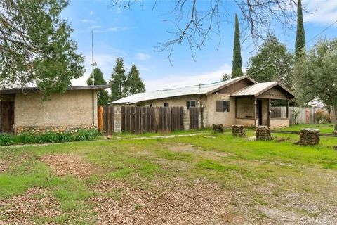 Photo of 1471 Hawthorne Avenue, Chico, CA 95926 (MLS # SN26040622)