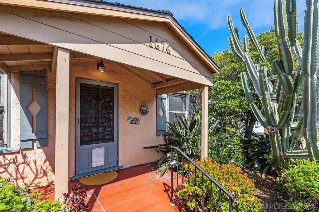 Photo of 1674-1676 Cable St, San Diego, CA 92107 (MLS # 260006512)