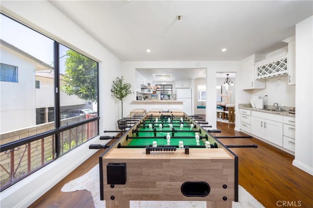 511 N Curtis F