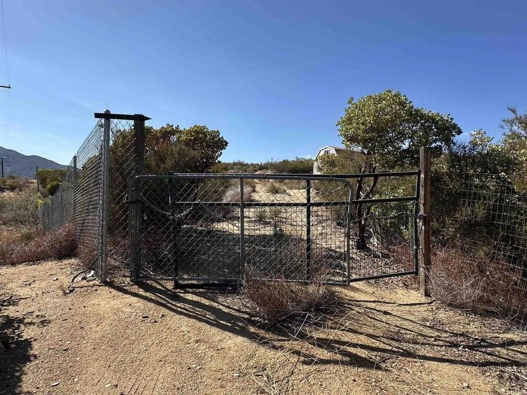 Photo of 0 Saddleback, Anza, CA 92539 (MLS # PTP2506948)