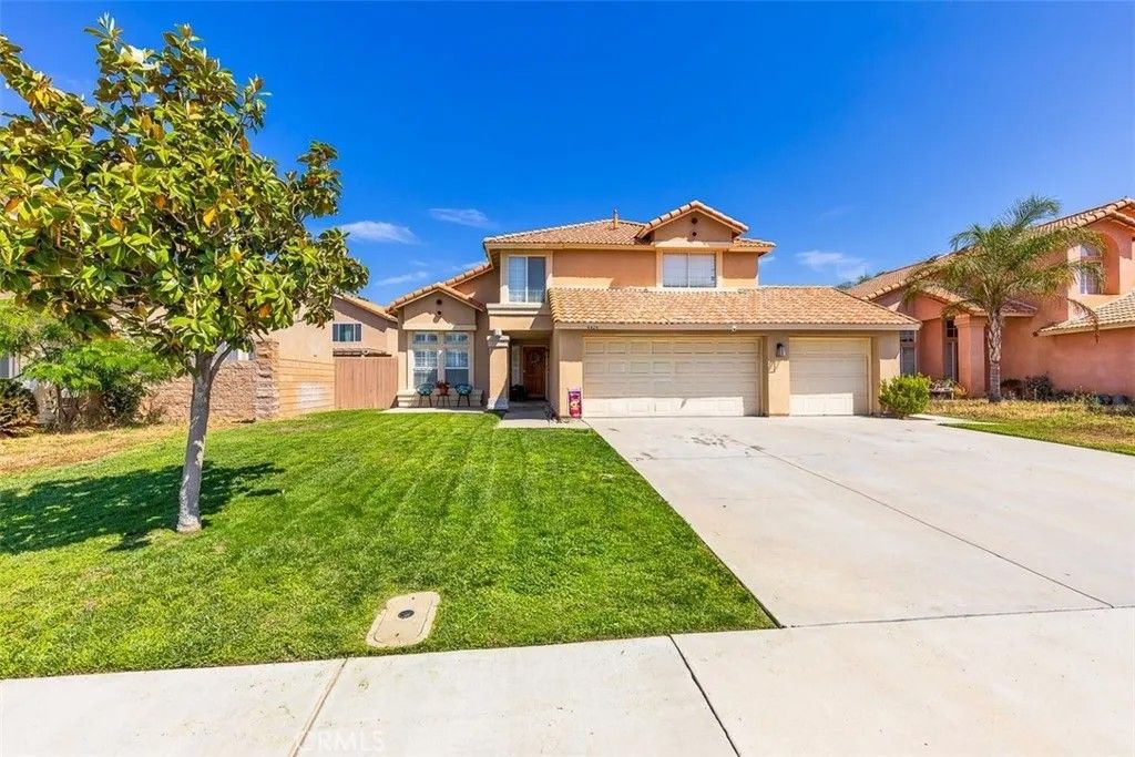 Photo of 4424 Cove Street, Hemet, CA 92545 (MLS # SW26083379)