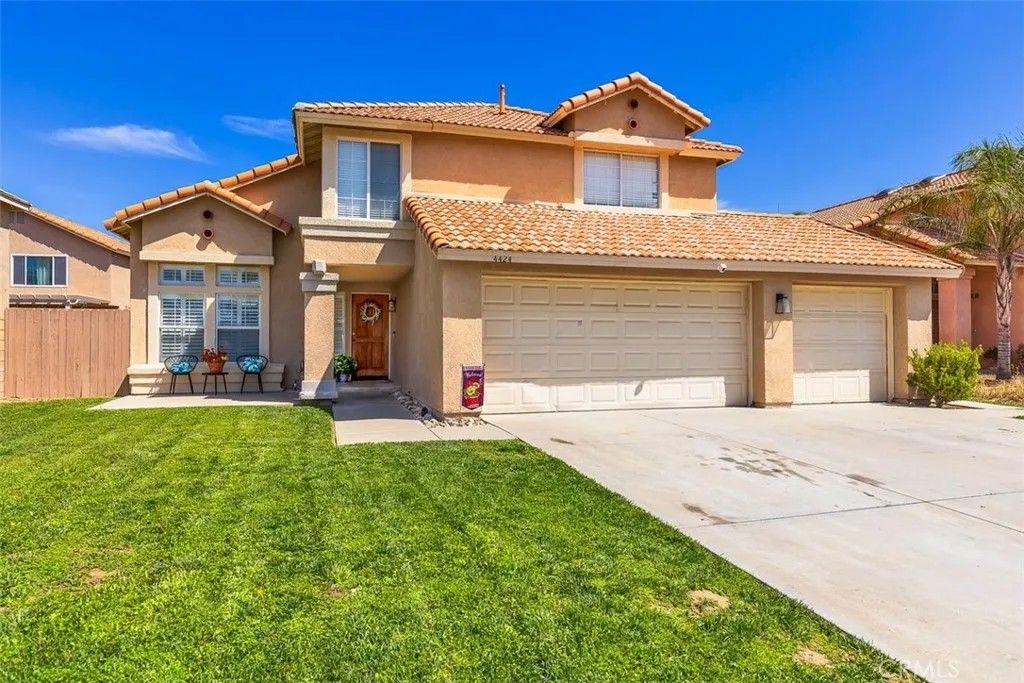 Photo of 4424 Cove Street, Hemet, CA 92545 (MLS # SW26083379)