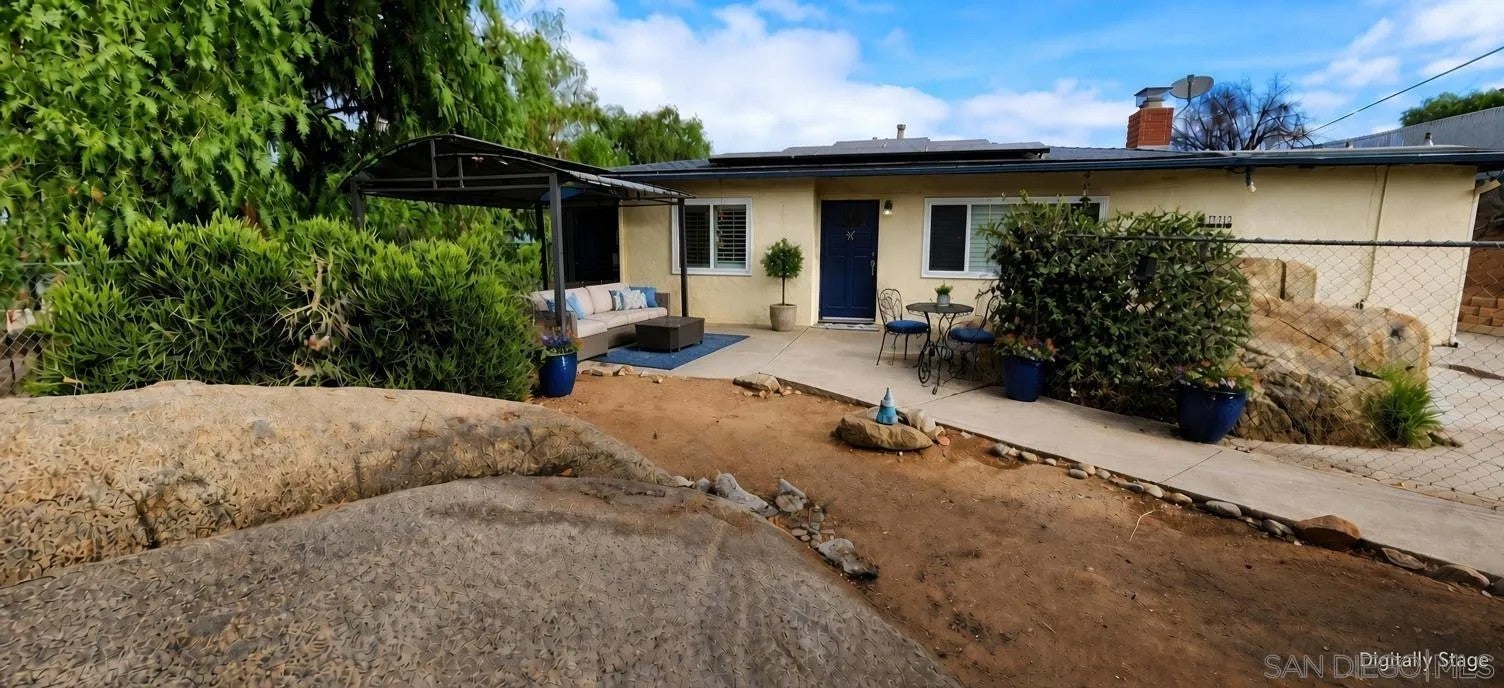 13712 Ridge Hill