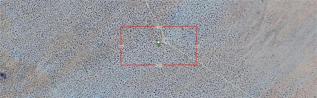 Photo of 700 Hoffman, Red Mountain, CA 93558 (MLS # HD25252339)