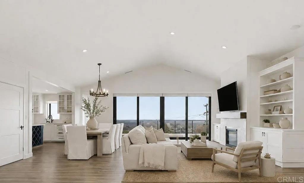 Photo of 4344 Summit Drive, La Mesa, CA 91941 (MLS # NDP2606925)