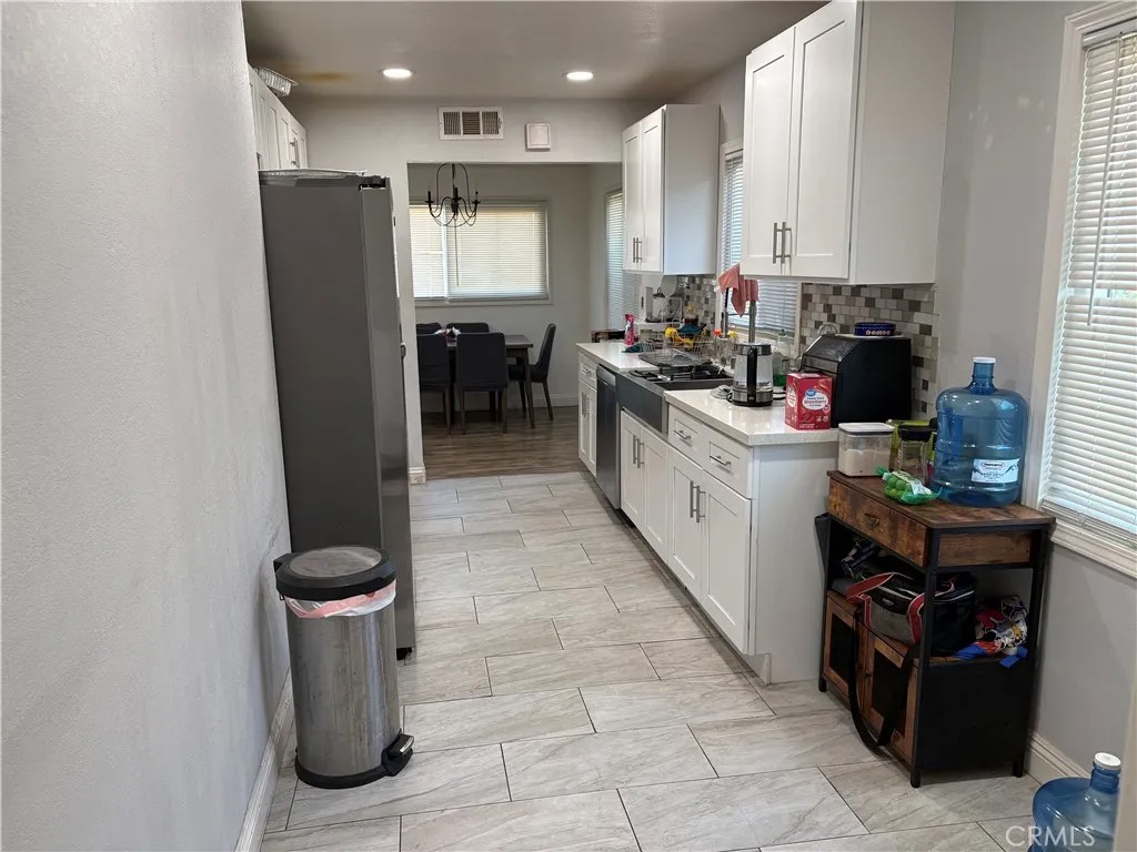2373 N Alameda