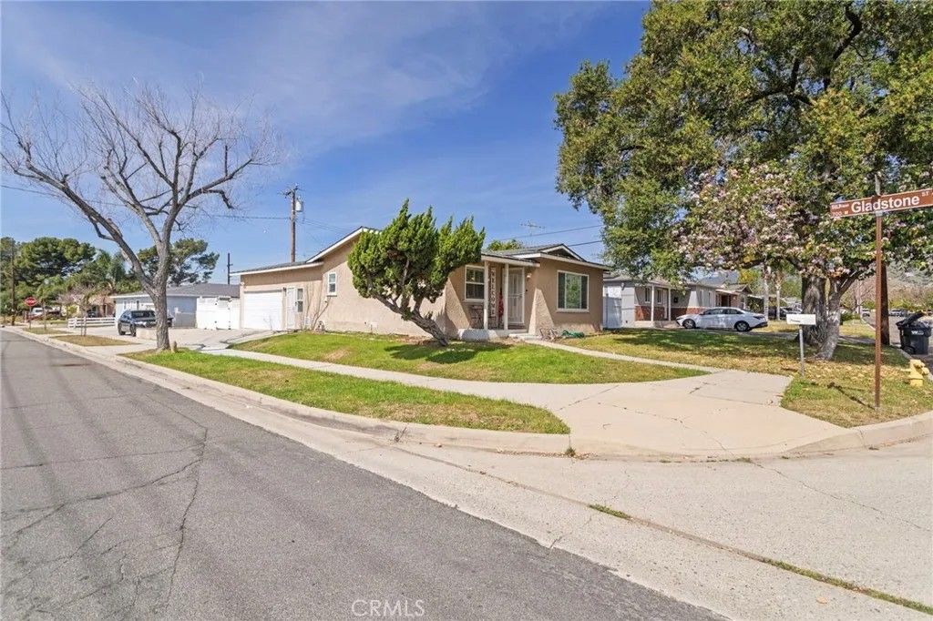 Photo of 703 N N Aguirre Ave, San Dimas, CA 91773 (MLS # CV26060773)