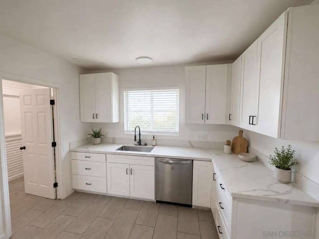 Photo of 2266 ocean view Blvd, San Diego, CA 92113 (MLS # 260011490)