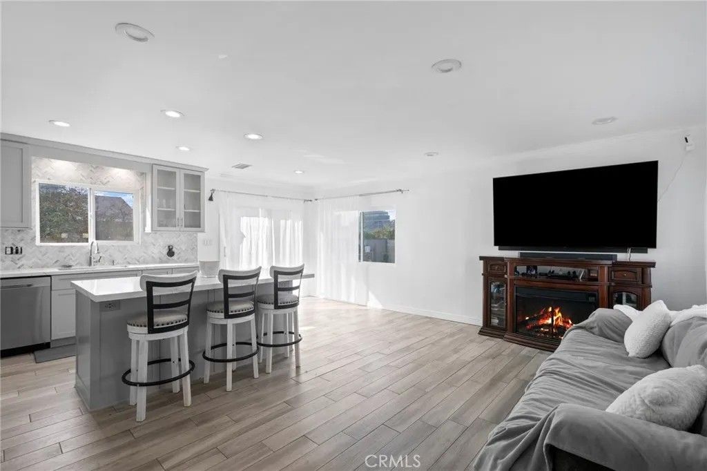 Photo of 13434 Hutchcroft St, La Puente, CA 91746 (MLS # SB25278738)