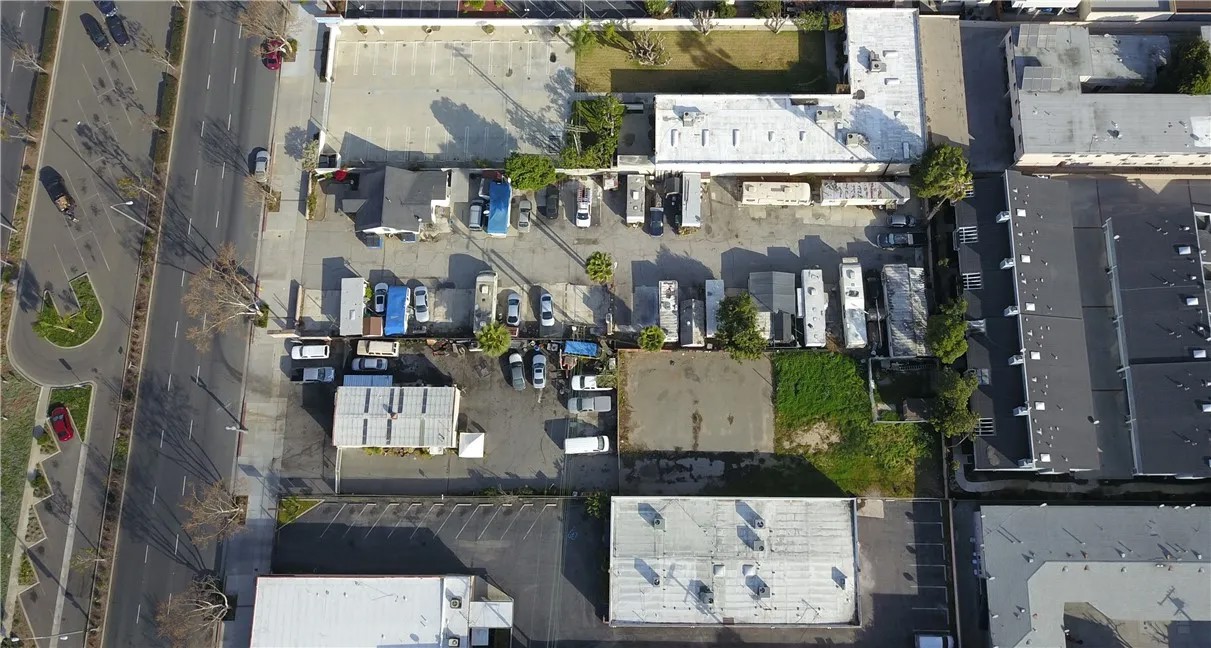 14600 Hawthorne