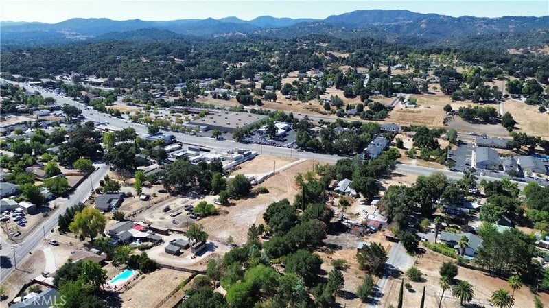 3755 El Camino Real
