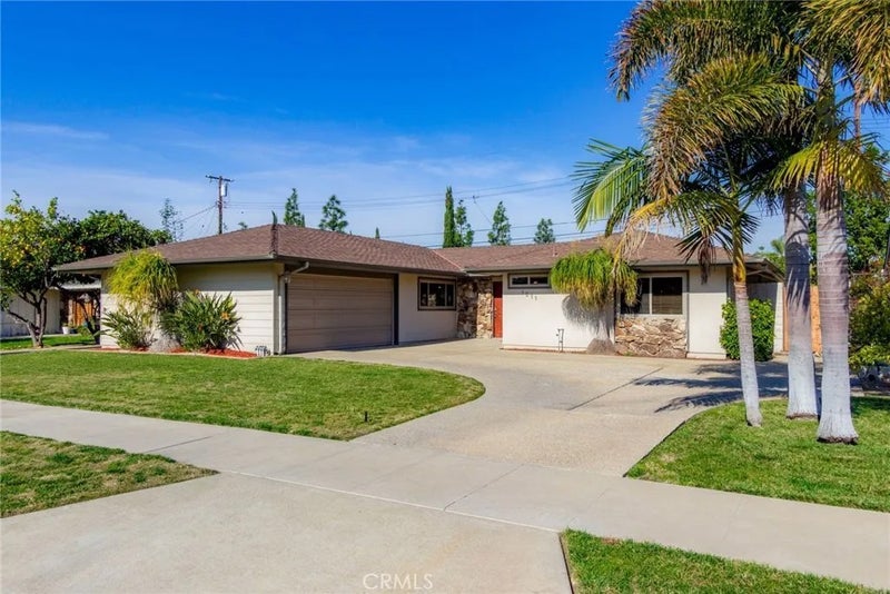 1511 E Fairway Drive