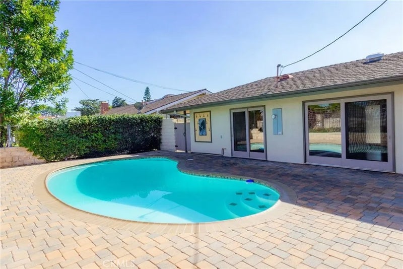 1511 E Fairway Drive