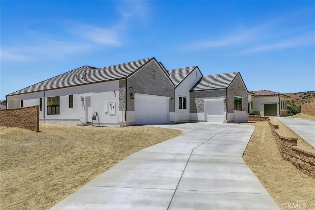 11853 Red Hawk Lane