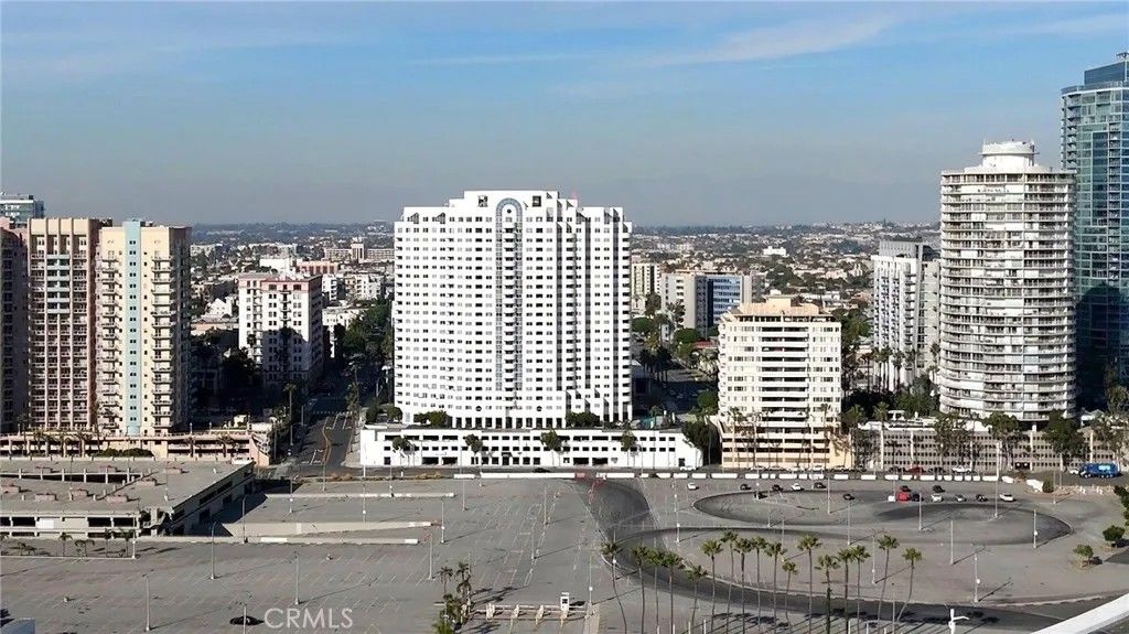 Photo of 525 E Seaside Way #2107, Long Beach, CA 90802 (MLS # PW26004337)