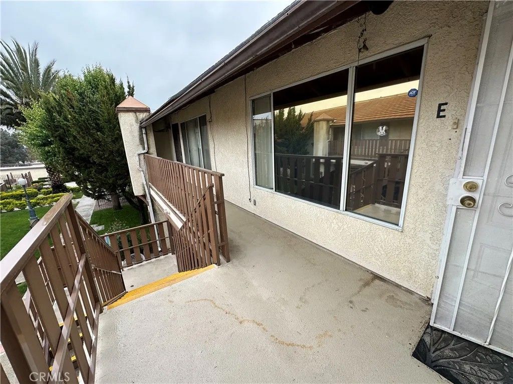 Photo of 3860 W Jacinto View, Banning, CA 92220 (MLS # SW26017511)