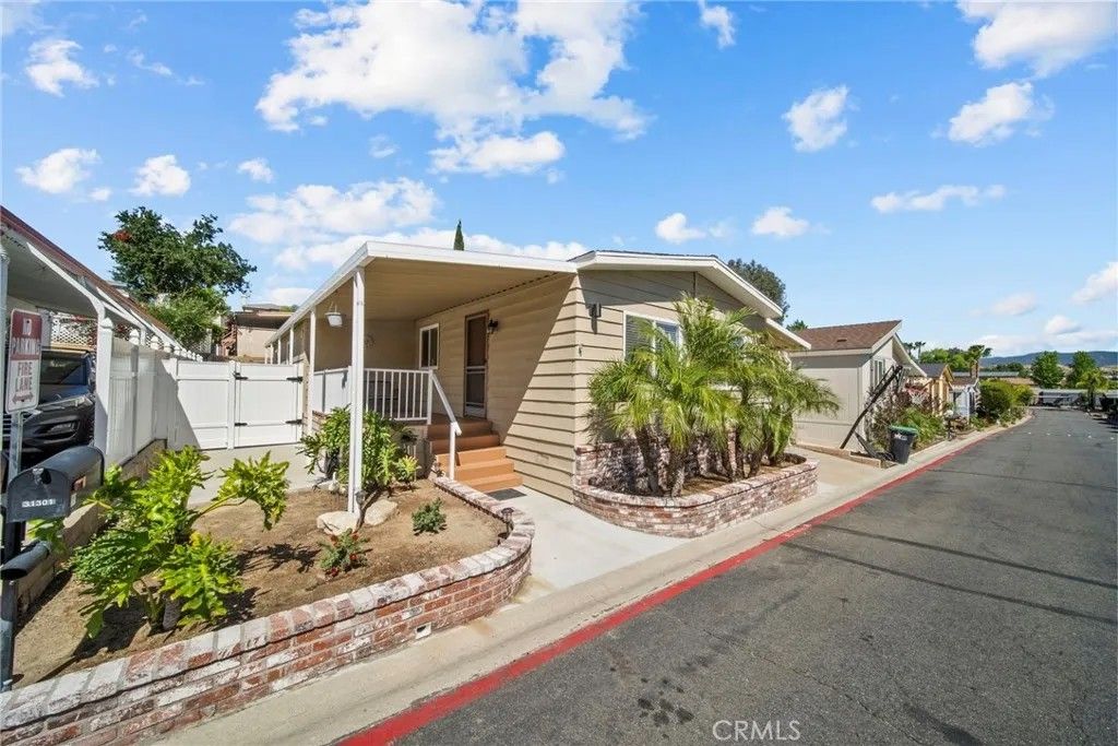 Photo of 31301 Lakehills #80, Castaic, CA 91384 (MLS # SR26089387)