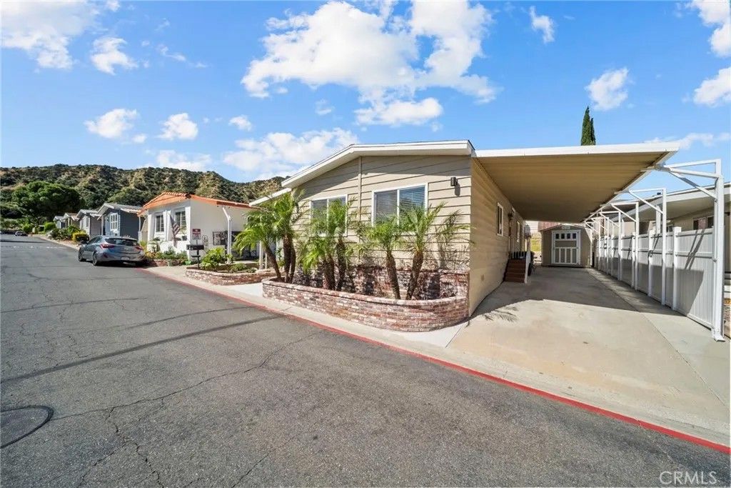 Photo of 31301 Lakehills #80, Castaic, CA 91384 (MLS # SR26089387)