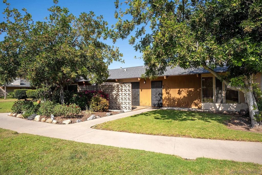 Photo of 513 Shady Ln #B, El Cajon, CA 92021 (MLS # 260009388)