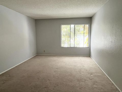 Tiny photo for 8365 Westmore Rd #20, San Diego, CA 92126 (MLS # 250040859)