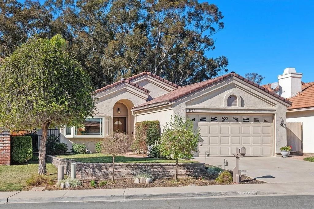 Photo of 2427 Heatherwood Ct, Escondido, CA 92026 (MLS # 260002830)