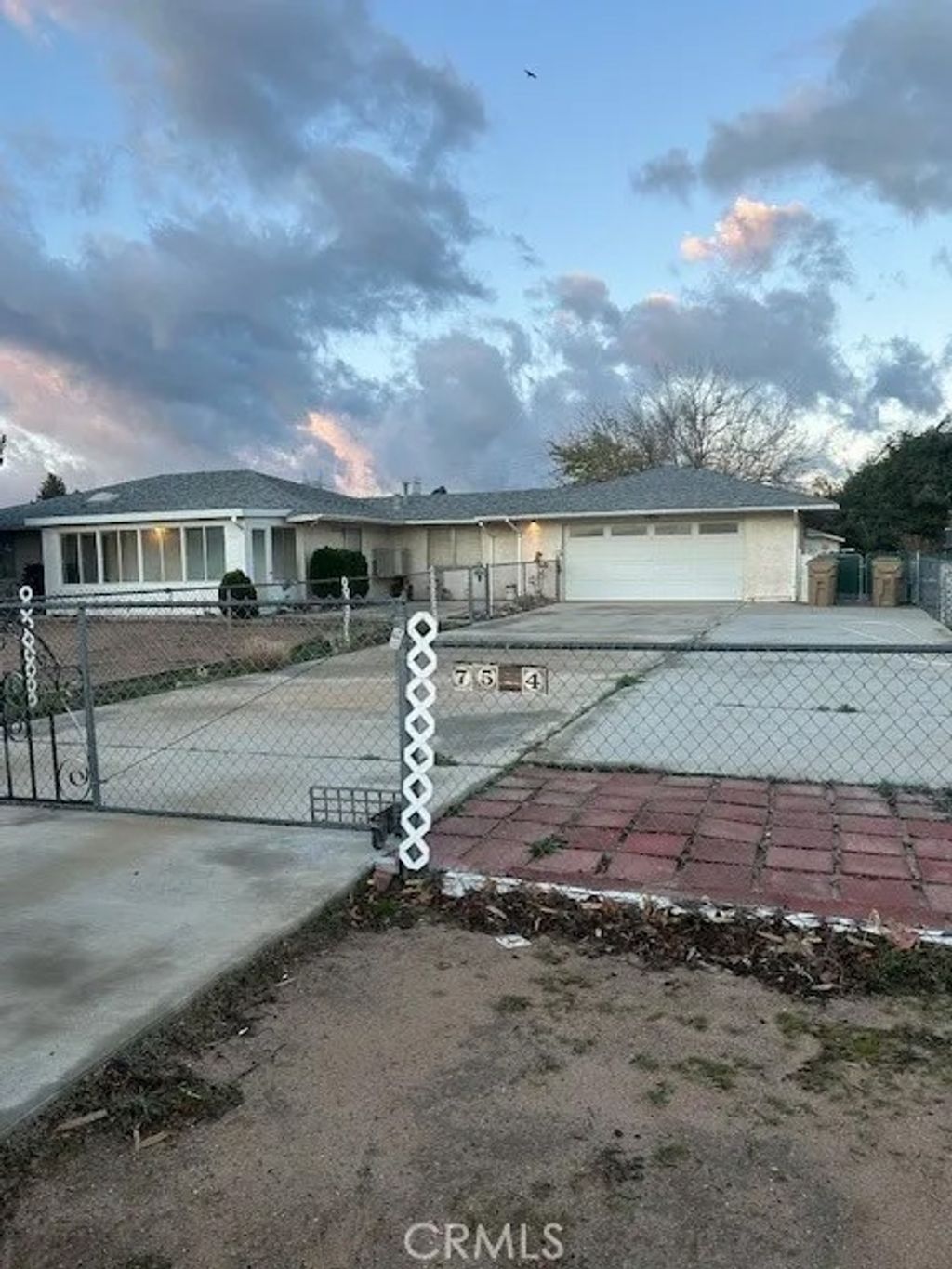 Photo of 7544 Oakwood Avenue, Hesperia, CA 92345 (MLS # IV26004577)