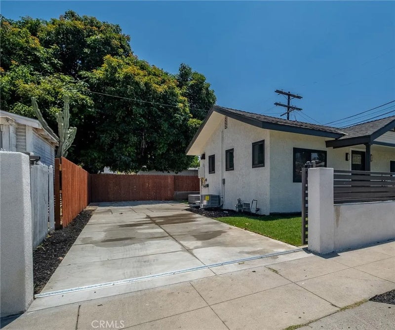 3516 Montclair Street