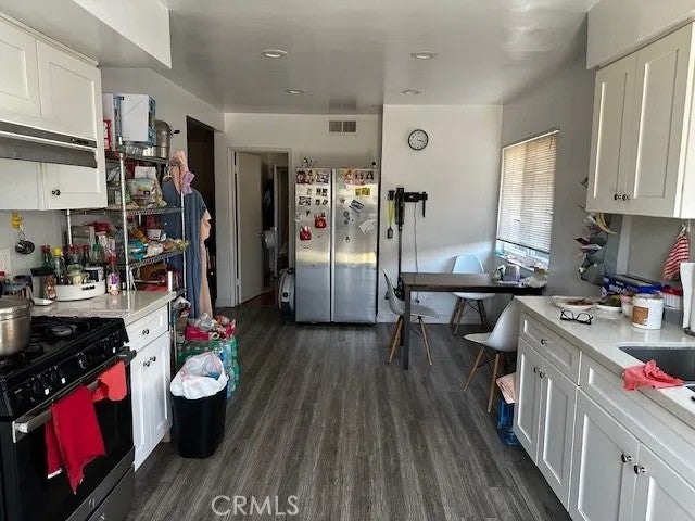 9832 E Lemon