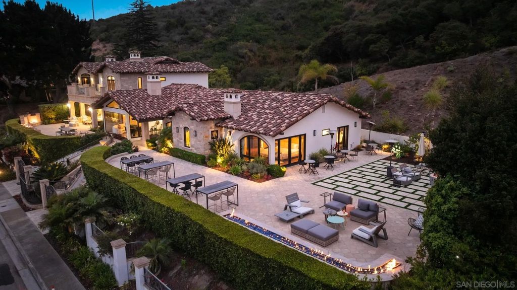 Photo of 7853 Via Capri, La Jolla, CA 92037 (MLS # 250043985)