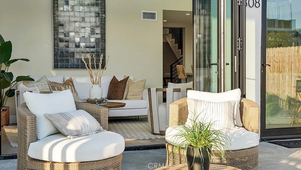 Photo of 808 W Balboa Blvd #Front, Newport Beach, CA 92661 (MLS # OC25267110)