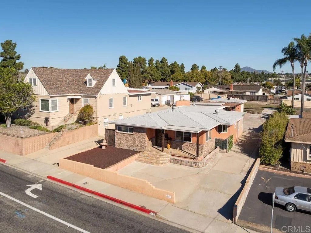 Photo of 511 Hilltop Dr, Chula Vista, CA 91910 (MLS # NDP2511342)