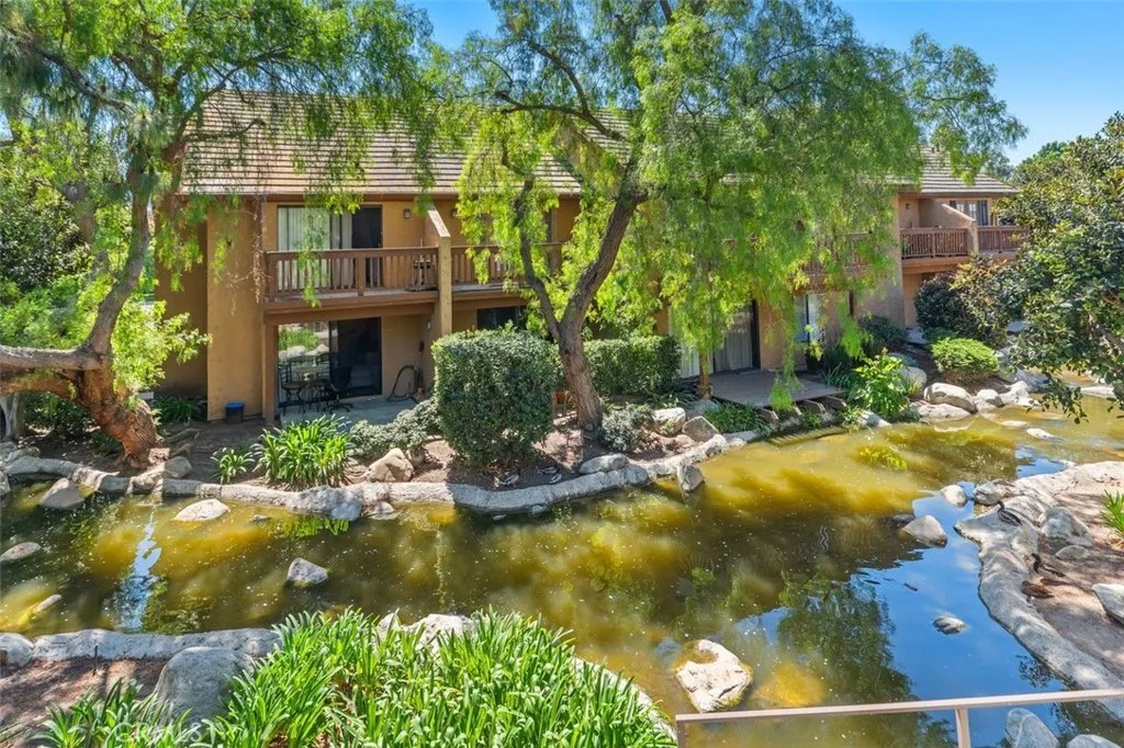89 Lemon Grove