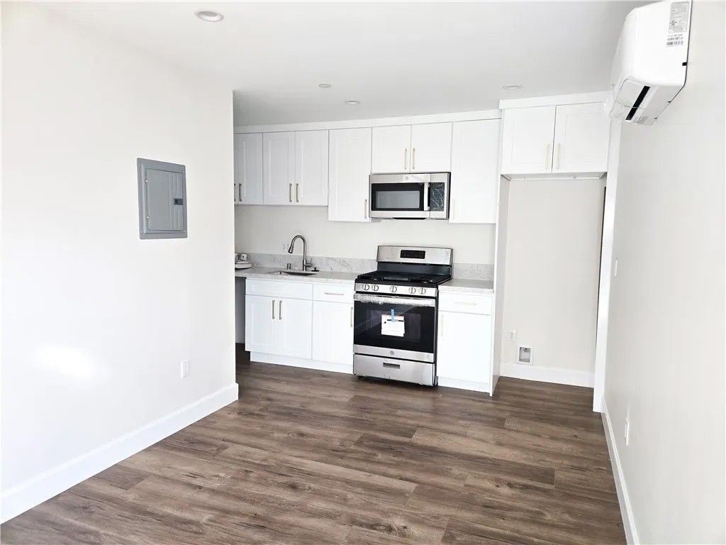 Photo of 227 E 84th Pl, Los Angeles, CA 90003 (MLS # PW26050981)