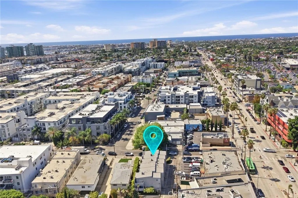 4018 Redwood Avenue Unit B