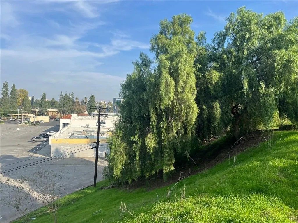 Photo of 4382 Alta Vista, Riverside, CA 92506 (MLS # OC25267643)