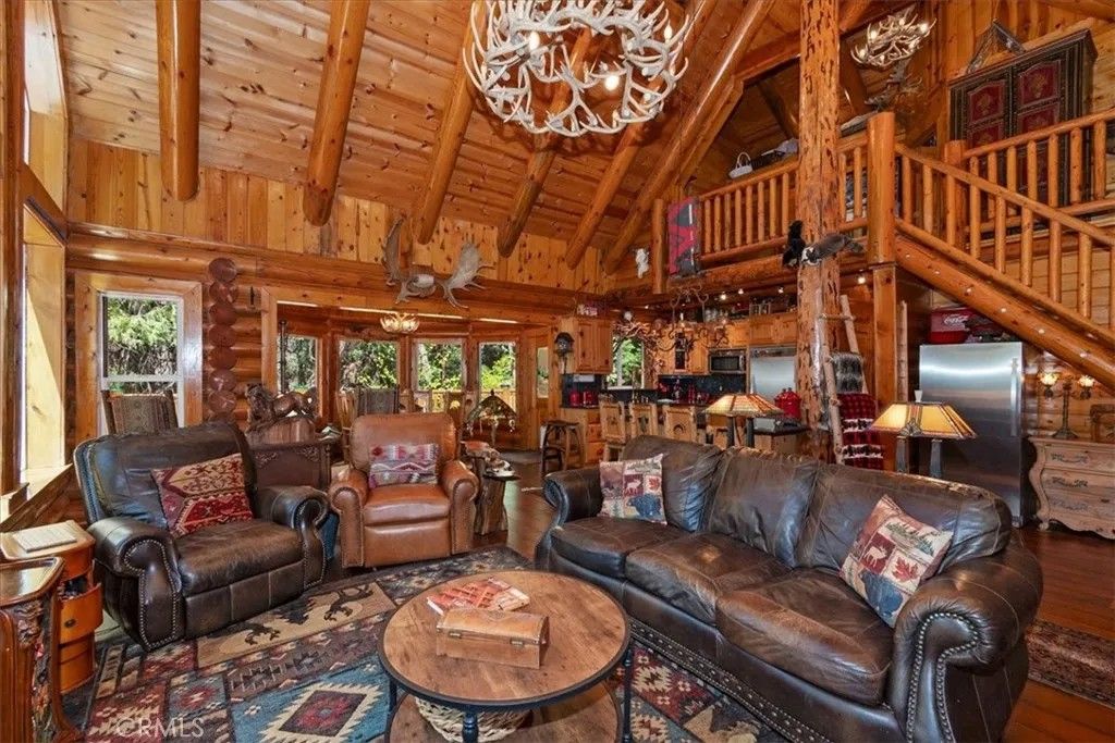 Photo of 28730 Potomac Dr, Lake Arrowhead, CA 92352 (MLS # IG26054689)