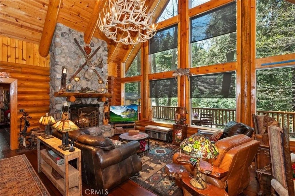 Photo of 28730 Potomac Dr, Lake Arrowhead, CA 92352 (MLS # IG26054689)