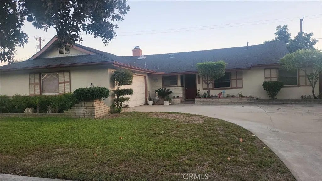 2650 E Sycamore