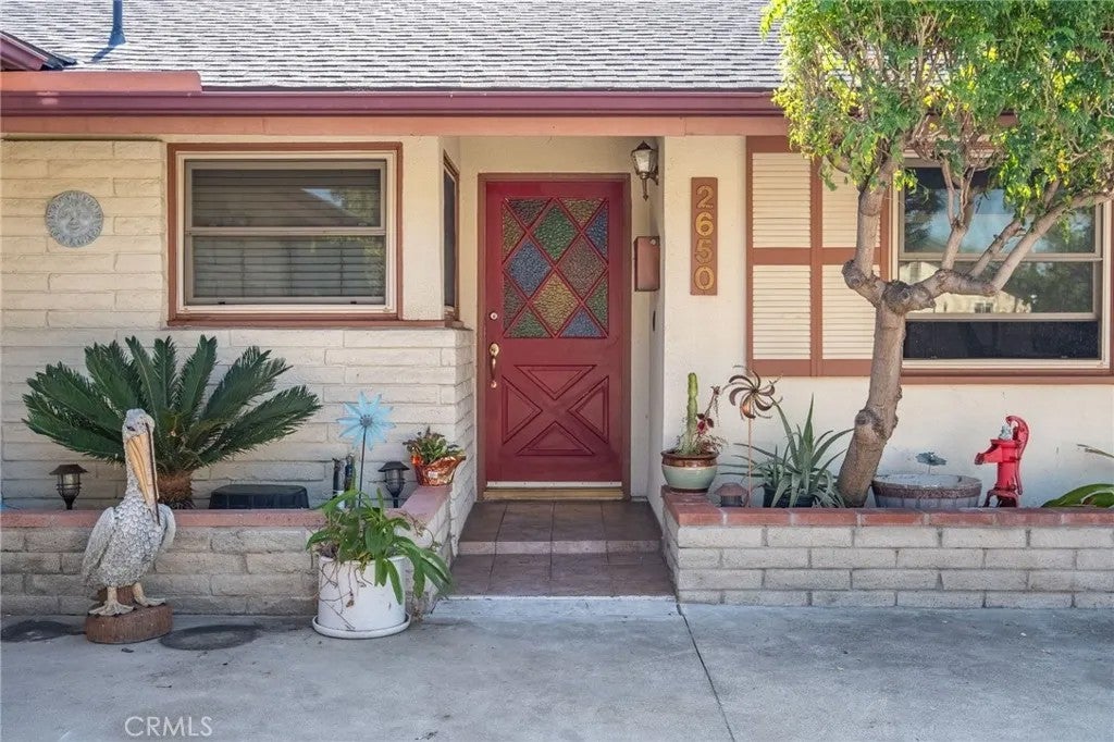 2650 E Sycamore