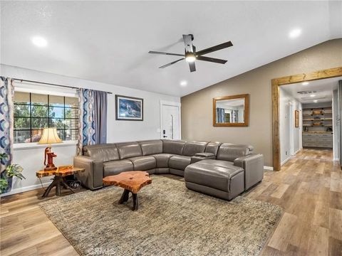 Tiny photo for 12190 Mission St, Oak Hills, CA 92344 (MLS # CV26071330)